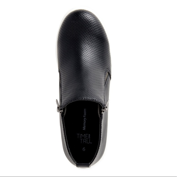 Time and Tru Memory Foam Sneaker Wedge Bootie New - Picture 7 of 8